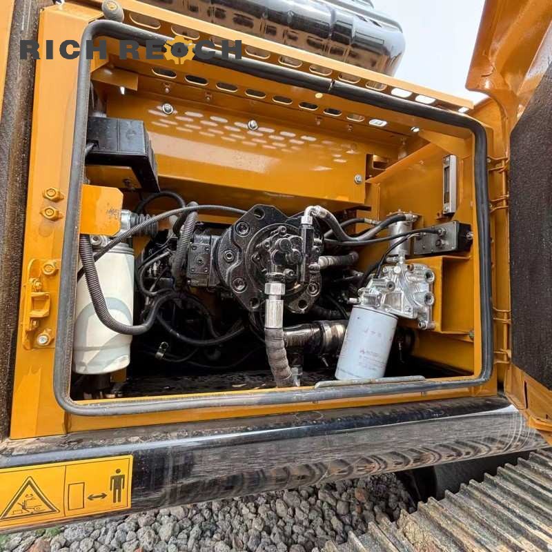 Undercarriage and tracks of a 2020 SANY 215C excavator, second-hand machine at $30,556
